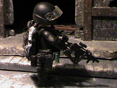 PLAYMOBIL CUSTOM POLICIA ESP. GRUP.ESP. OPE. (G.E.O.) (2015) REF-0174 BIS