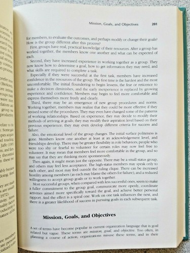 1989 GROUPS THEORY AND EXPERIENCE by Matti K. Gershenfeld and Rodney W. Napier - Imagen 6 de 8