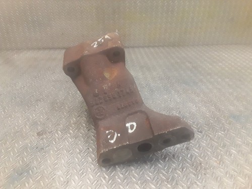 Mercedes OM642 Turbolader Halterung für ML R Klasse W164 W251 6420961745