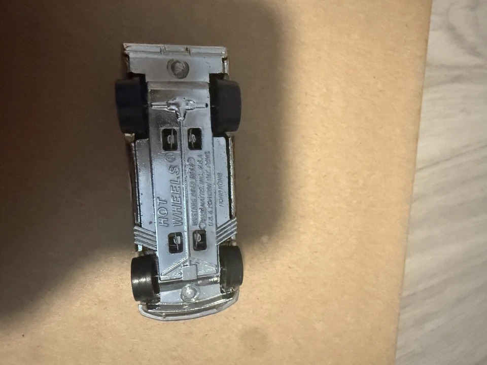 1969 Hot Wheels Redline Mustang Boss Hoss Silver number 6  - Image 4 of 4