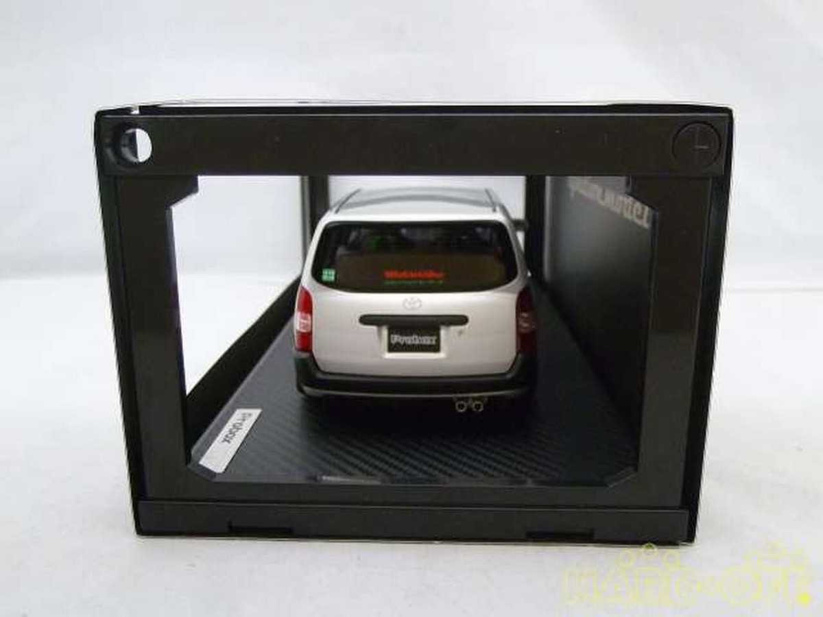 ミニカー ignition model Toyota Probox GL 1:18 Ignition Model 1/18 Toyota Probox GL Silver Diecast Model