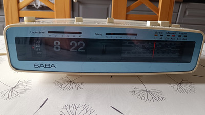 SABA Radiowecker automatic H, Klappzahlen, Vintage, Kunststoff, Beige/Blau