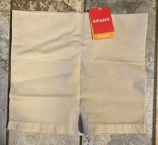 Spanx Women's Nude Sculpt Mid-Thigh Short Shapewear Size Medium NWT
