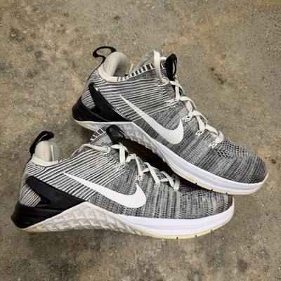 Nike Metcon DSX Flyknit Womens Size 7.5 US Oreo Athletic Running Gym Shoes