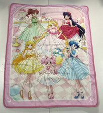 Coperta Sailor Moon personaggi disegnati abiti da festa vestiti.