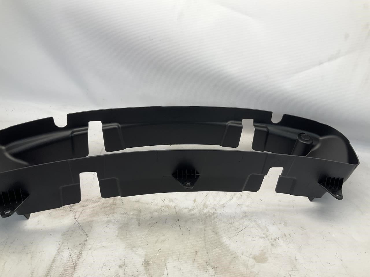14-19 Maserati Ghibli Front Lower Radiator Air Intake Duct Guide Deflector B