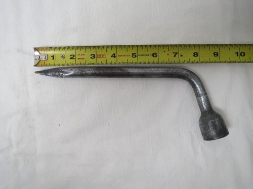 VINTAGE CAR TOOL KIT 20mm LUG NUT WRENCH WITH HUB CAP REMOVER PRY BAR - Imagen 6 de 6