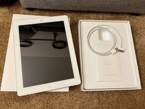 Apple iPad 2 (2nd Generation) 16 GB Wi-Fi +3G - Picture 3 of 7