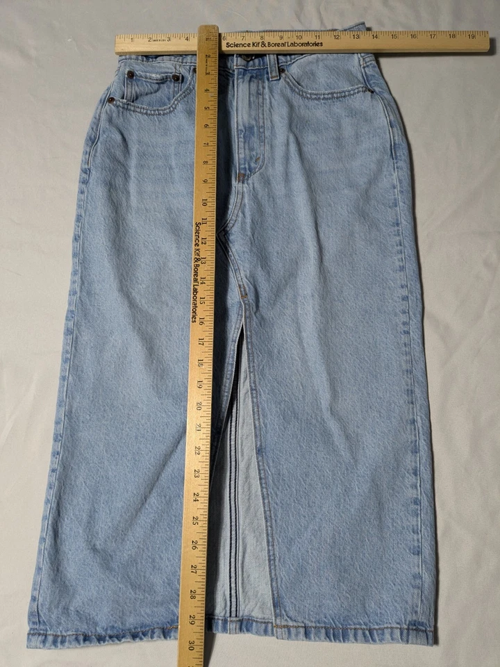 ABERCROMBIE & FITCH HIGH RISE - Falda vaquera lyocell de algodón con abertura frontal 26/2 para mujer Foto 3 de 4