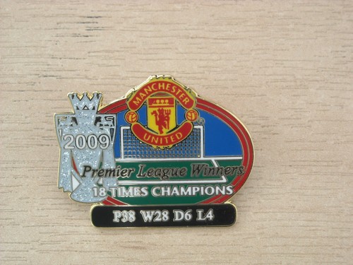 Choose 1-45 Danbury Mint MANCHESTER UNITED VICTORY PINS Pin Buy 4 get 1 FREE - Picture 45 of 55