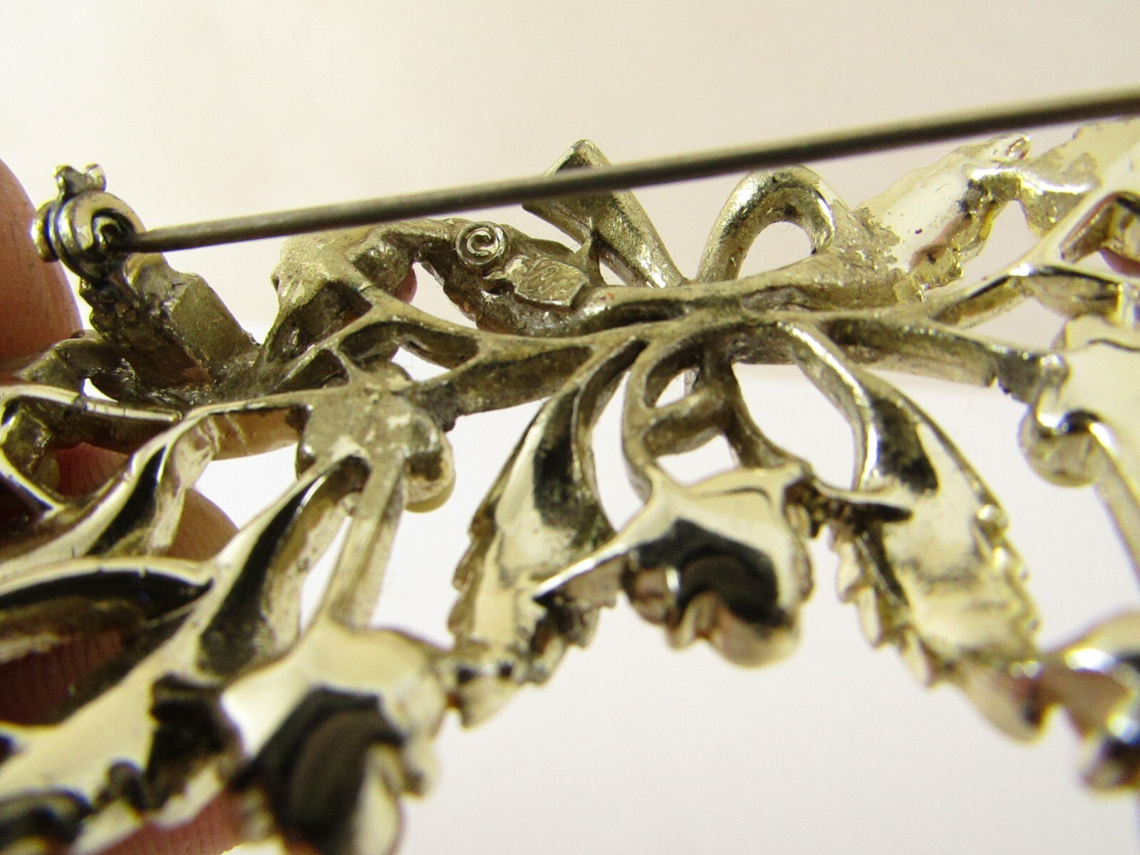 Broche Vintage Années 90 - Fleur En Or - Bijou Rétro Pin