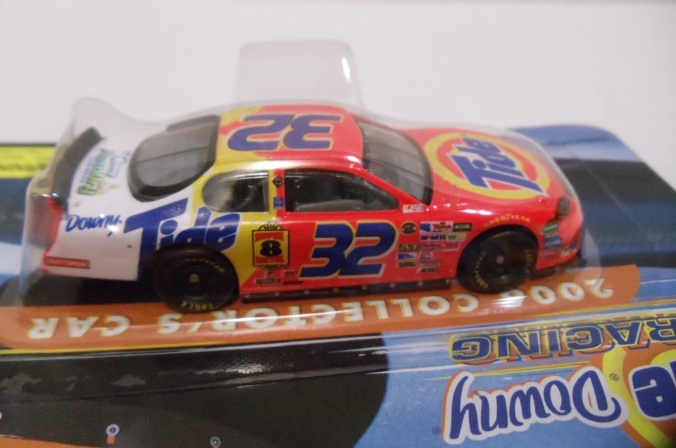 2006 TIDE Downy Racing 1:64 Scale #32 Diecast Stock Car Monte Carlo RC2 NEW - Image 4 of 4