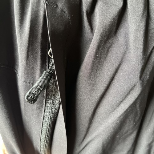REI Youth Black Elements Naturally Rugged Hiking Nylon Pants Zip Pocket M 10-12 - Picture 4 of 9