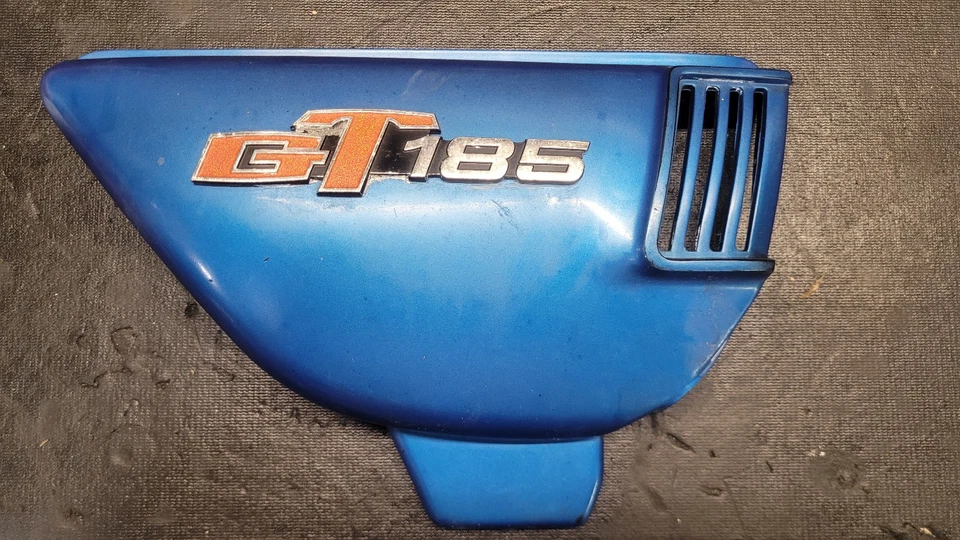 Suzuki GT185 1973 cubiertas laterales Foto 2 de 4