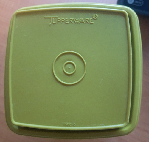 VTG Tupperware 2 Piece Storage 1562-3 1560-4 Avocado Lid Clear bottom 8" x 5" - Picture 2 of 6