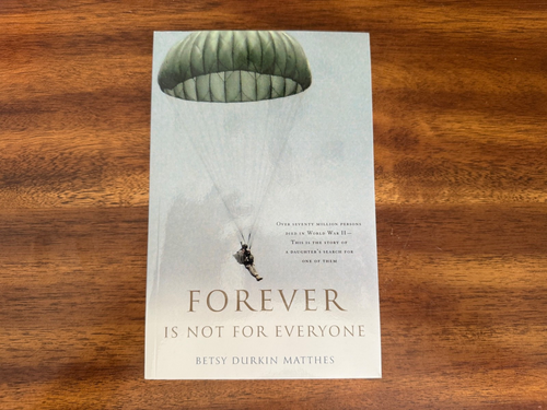 Forever is Not for Everyone von Betsy Durkin Matthes (2015, TPB) SIGNIERT