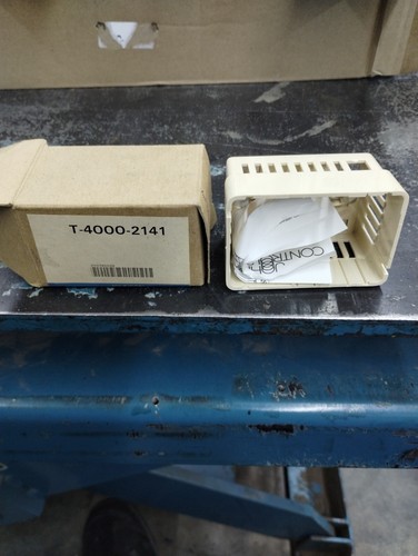 JOHNSON CONTROLS T-4000-2141 Pneumatic Thermostat Cover,Beige - Picture 4 of 4