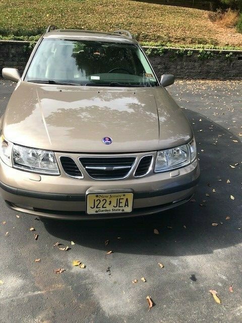 2002 Saab 9-5  Luxury Saab Wagon AERO 9-5  MINT condition