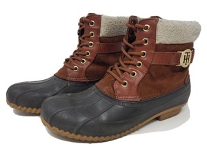 tommy hilfiger duck boots with fur
