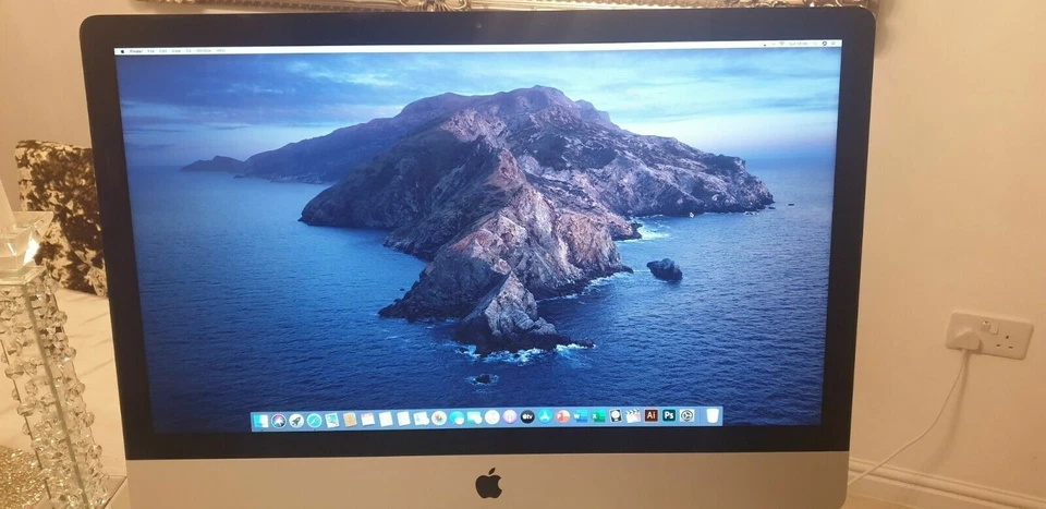 Pristine Apple iMac A1418 21.5" Display with Logic Pro final Cut Pro MS Officeaq - Image 2 of 4