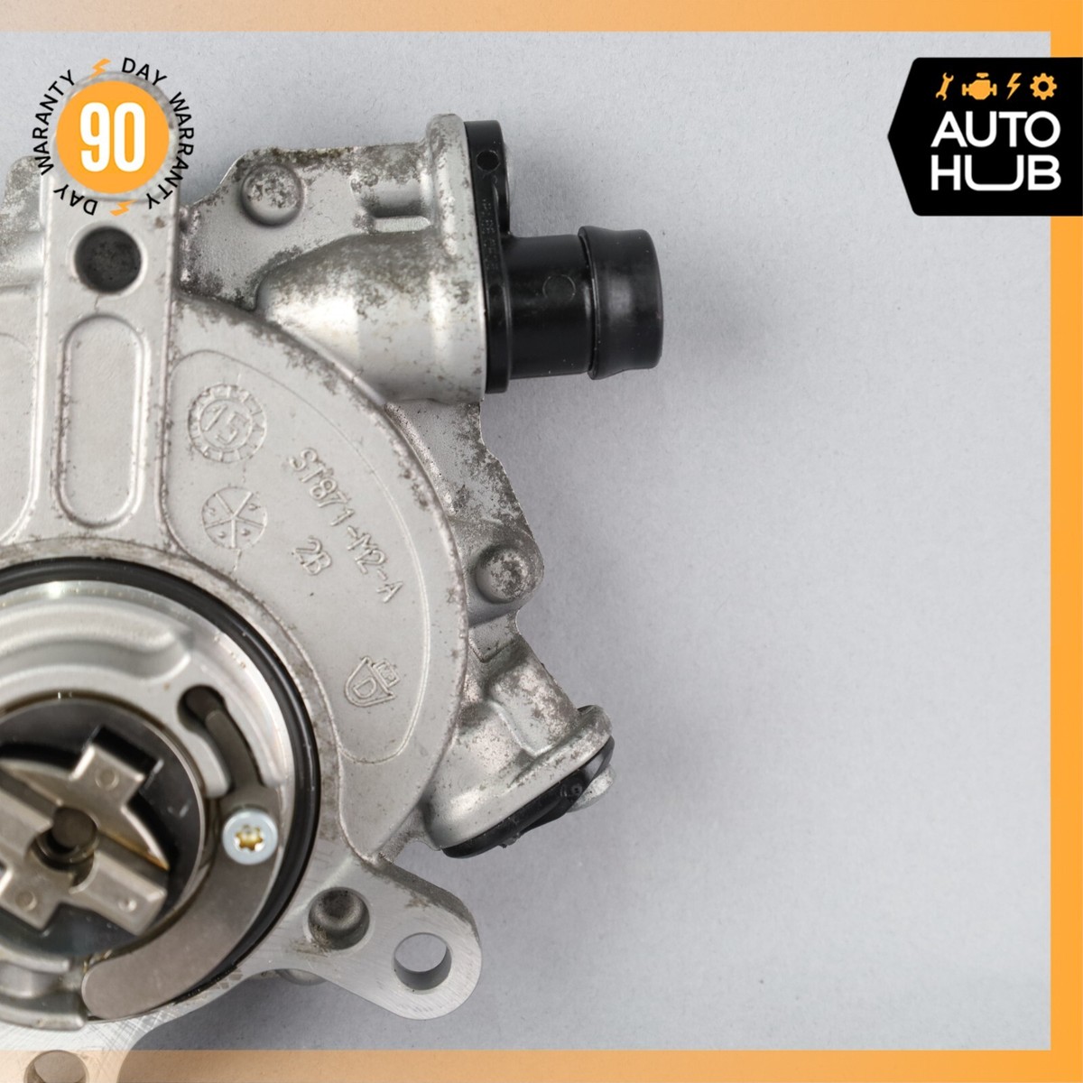 12-18 Mercedes W212 E350 Engine Motor Brake Vacuum Pump 2762300065