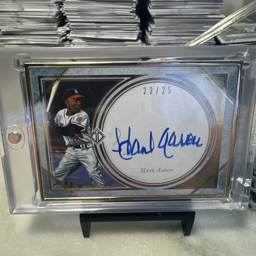2018 Topps Transcendent Hank Aaron On Card Auto Autograph /25 GEM HOF Braves