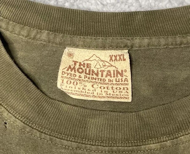 VTG Y2K The Mountain Tye Dye Wolves Print Long Sleeve Nature