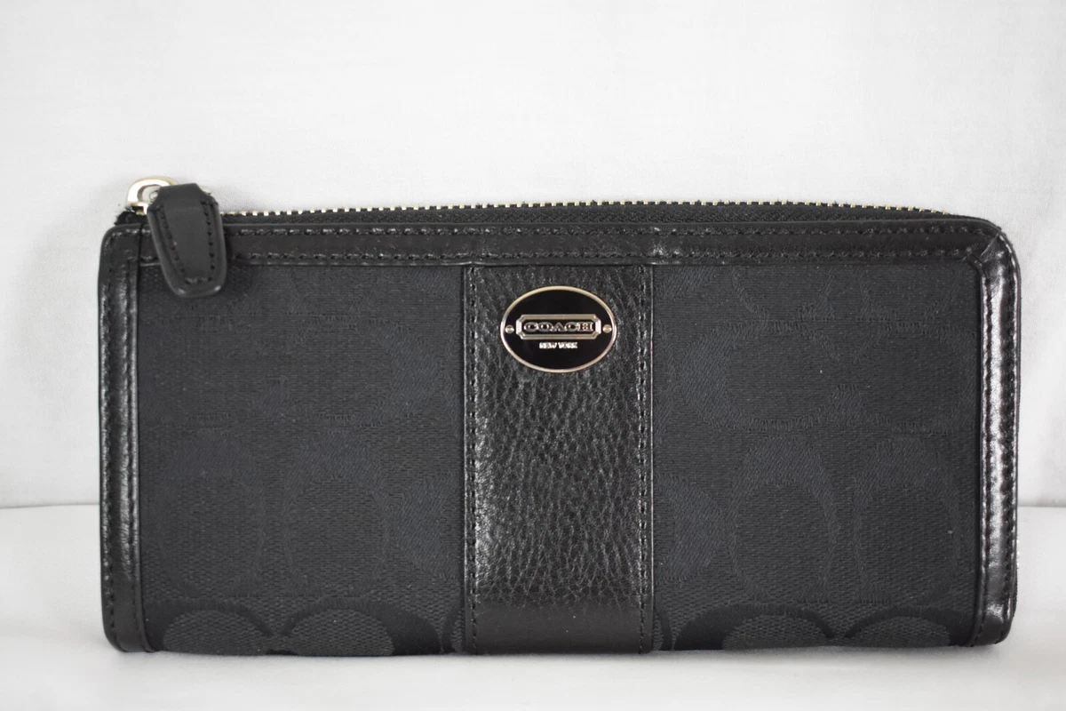 Coach sig pvc lth acc zip Clearance