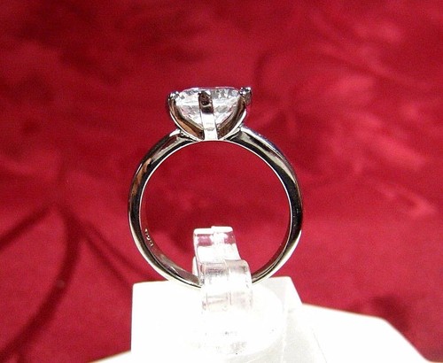 925 STERLING SILVER ROUND CUT CLEAR STONE SOLITAIRE ENGAGEMENT RING SIZE 6 - Picture 7 of 8