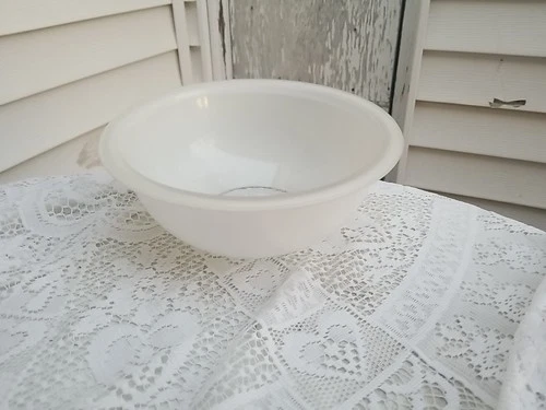 Pyrex White Glass Clear Bottom Mixing Nesting Bowl 1.5L White Nesting Baking Vtg