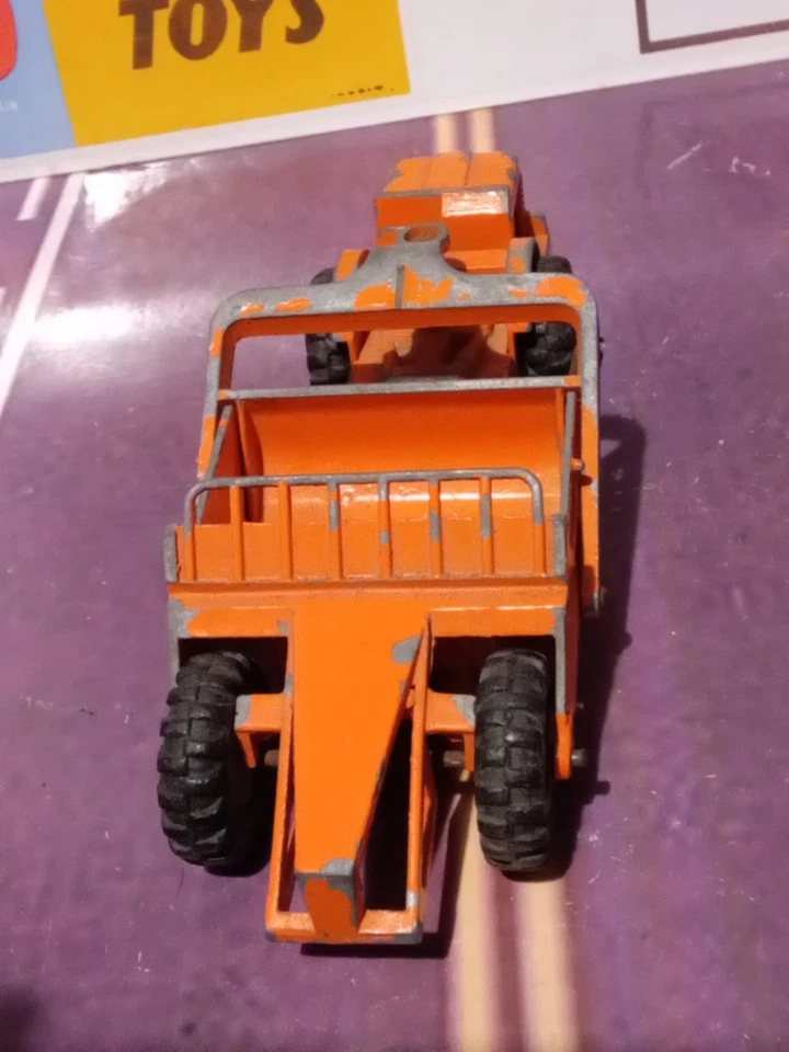 Matchbox Lesney King Size #6 Allis-Chalmers Motor Scrapper  - Image 2 of 4