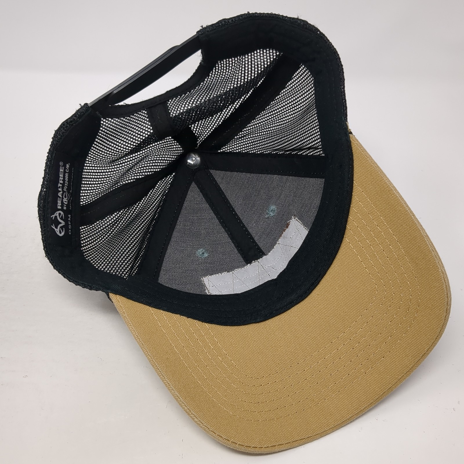 Realtree Leather Patch Snapback Trucker Hat Multi… - image 7