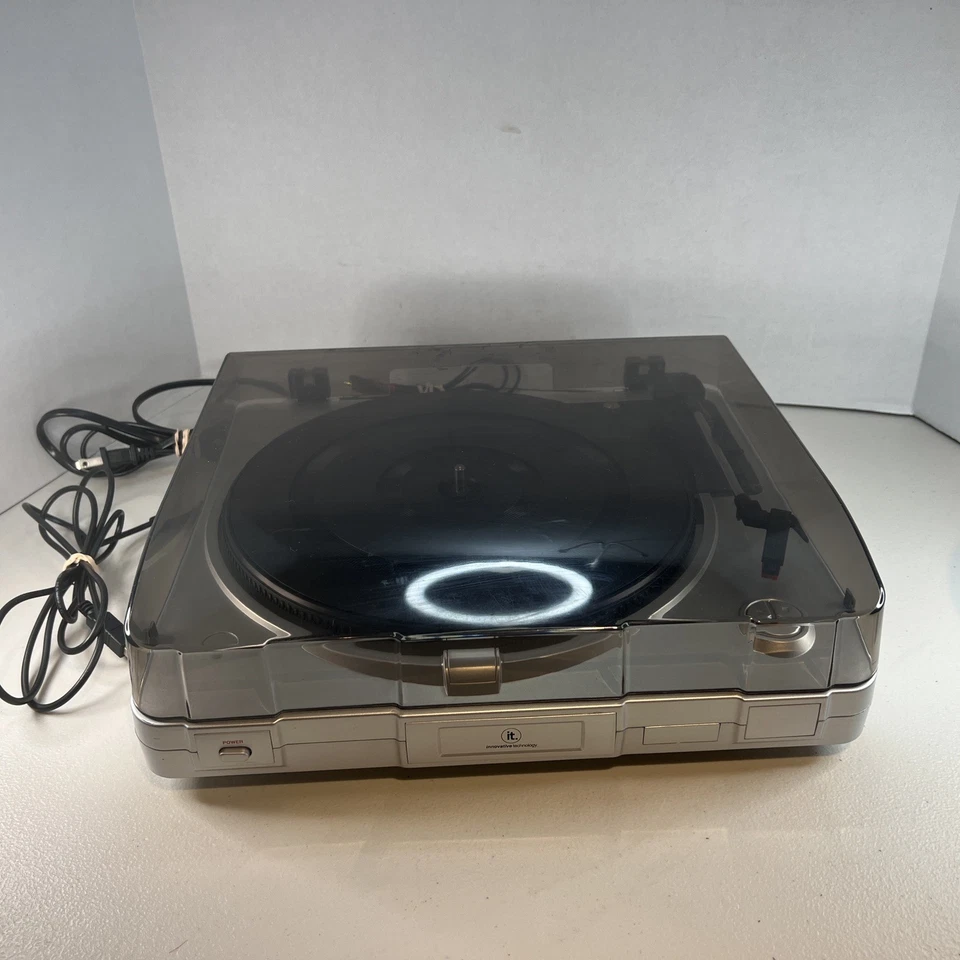 Innovative Technology ITUT-201 USB Turntable Record From Vinyl To PC Via USB - Image 3 of 4