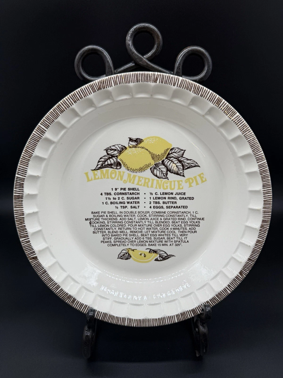 Stoneware Lemon Meringue Crimped Crust Pie Recipe Plate Dish Pan VTG 11"
Opens in a new window or ta