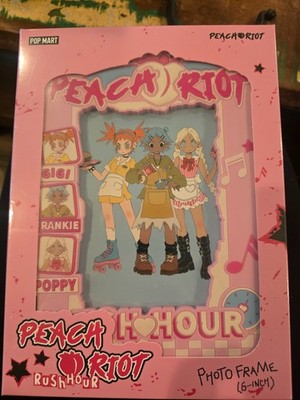Brand New Pop Mart Peach Riot Rush Hour Series-Photo Frame (6-inch)