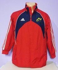Munster  RUGBY UNION red jacket training top 140 cm 10-11 years
