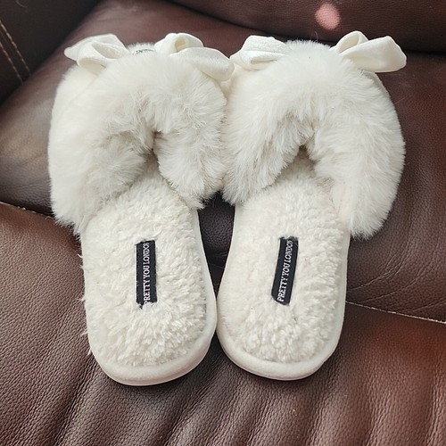 Pretty You Hausschuhe London GROß Schmuck Samt Schleife Slipper weiß GEBRAUCHT - Bild 6 von 14