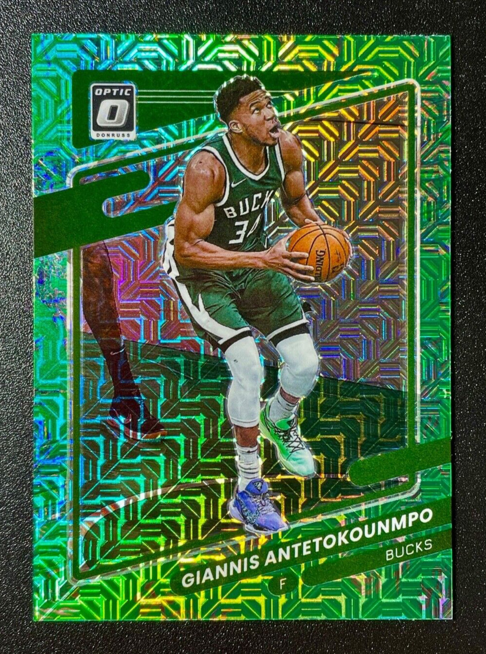 2021-22 Panini Donruss Optic Giannis Antetokounmpo Choice Dragon Prizm #31
