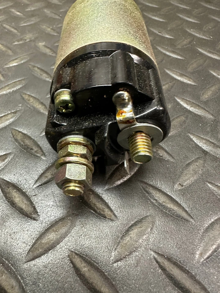 Interruptor solenóide de partida Bosch - 31 500 - Para Toyota Cressida e Land Cruiser - Imagem 4 de 4