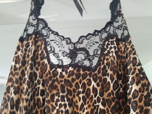 Cinema Etoile Robe and Nightgown Set Black Lace Accents Size Large NWT - Picture 7 of 10