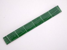 Van Cleef & Arpels Shiny Green Alligator Stra...