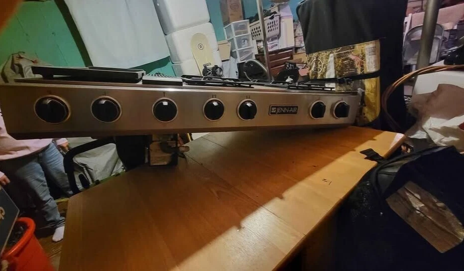 "Estufa de gas Jenn-Air Downdraft 47"" estilo profesional-JGD8348BDP" Foto 3 de 4