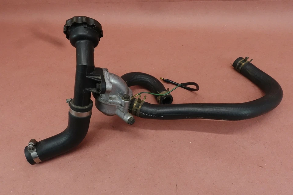 Крышка радиатора корпус термостата 1995-1998 HONDA SHADOW Spirit 1100 VT1100 - Изображение 3 из 4