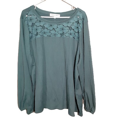Absolutely Famous Woman's Top Size 2X Long Sleeve, Lace, Pullover, Elastic Cuff