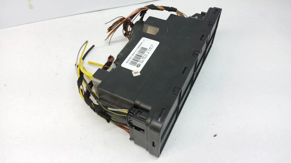 1998-2003 MERCEDES-BENZ CLK BOMBA DE VÁCUO COM TRAVA DE PORTA CENTRAL FABRICANTE DE EQUIPAMENTO ORIGINAL 2108003048 - Imagem 3 de 4