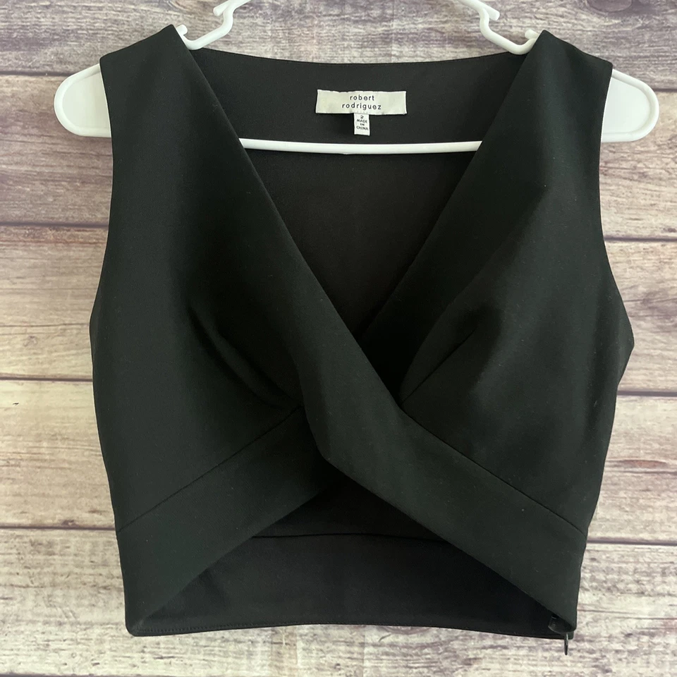 Blusa corta Robert Rodriguez para mujer talla 2 negra crepé cuello en V sin mangas Foto 2 de 4