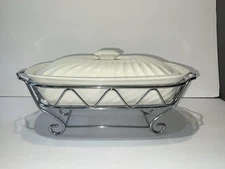 Godinger Rare Vintage 2 Quart Rectangular Covered Porcelain Baker W/Serving Rack