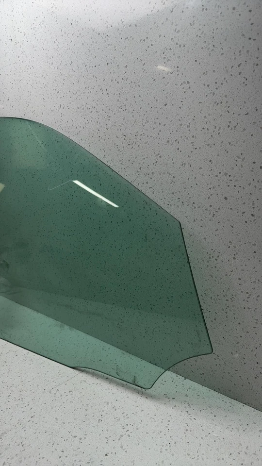 2010-2014 Mercedes-Benz MERCEDES E-CLASS Right Front Door Glass/window Foto 2 de 4