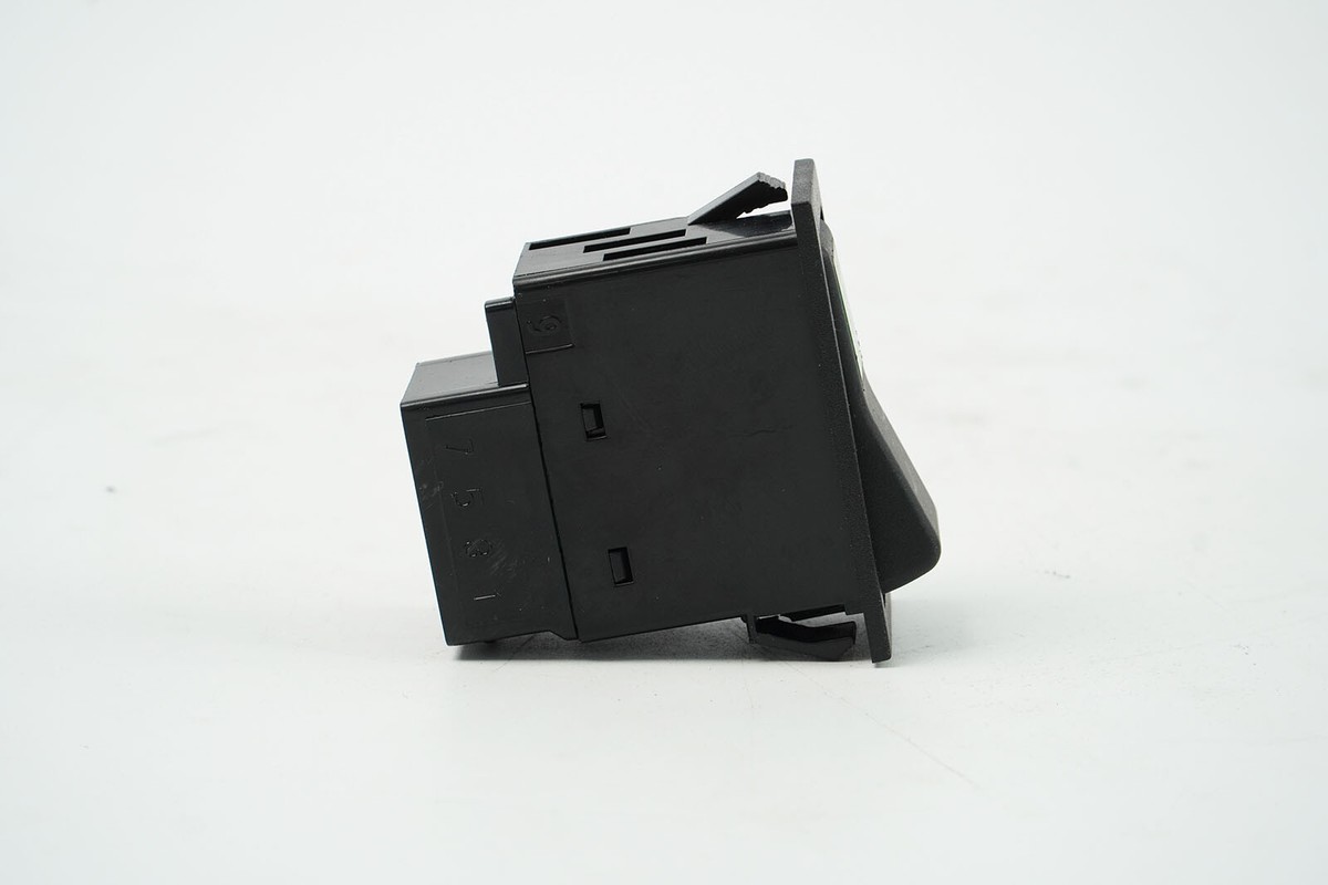 難あり　Switch Volvo 82280766 Diff Lock Dash Console Switch Fits Mack GU813