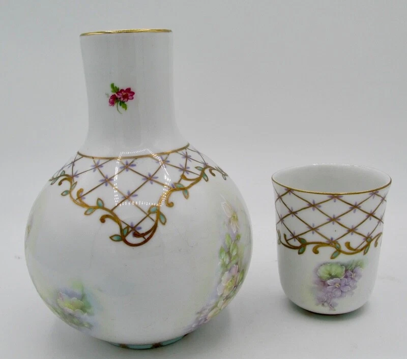 Jarra y taza de noche de porcelana rosa y púrpura floral con celosía dorada Foto 3 de 4